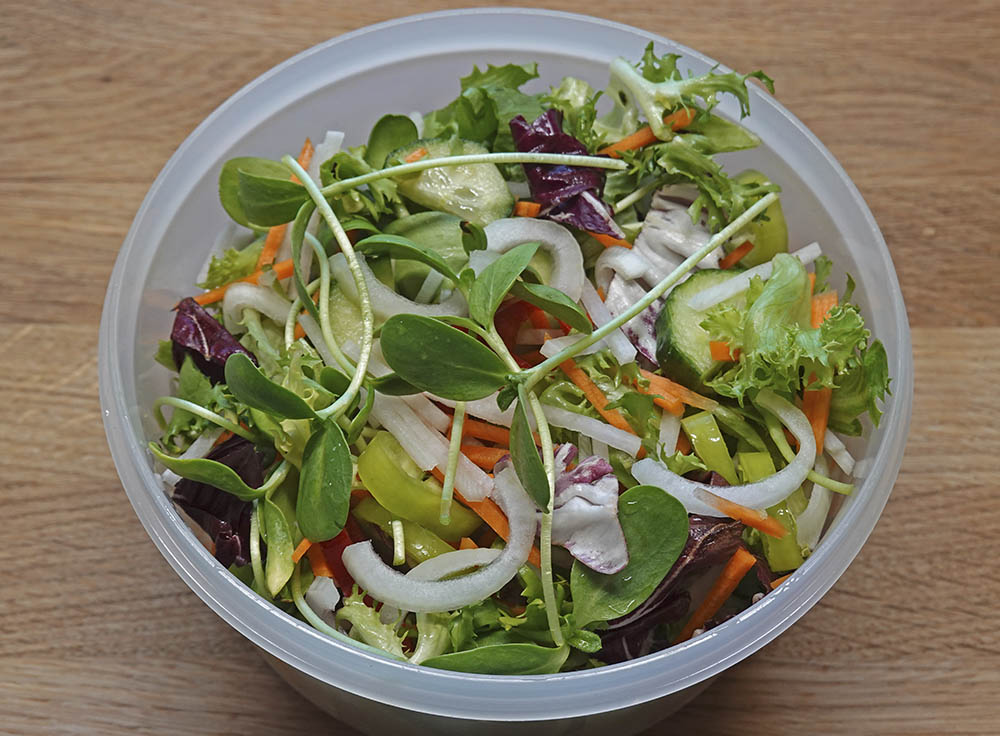 Solsikke mikrogrnt i blandet salat